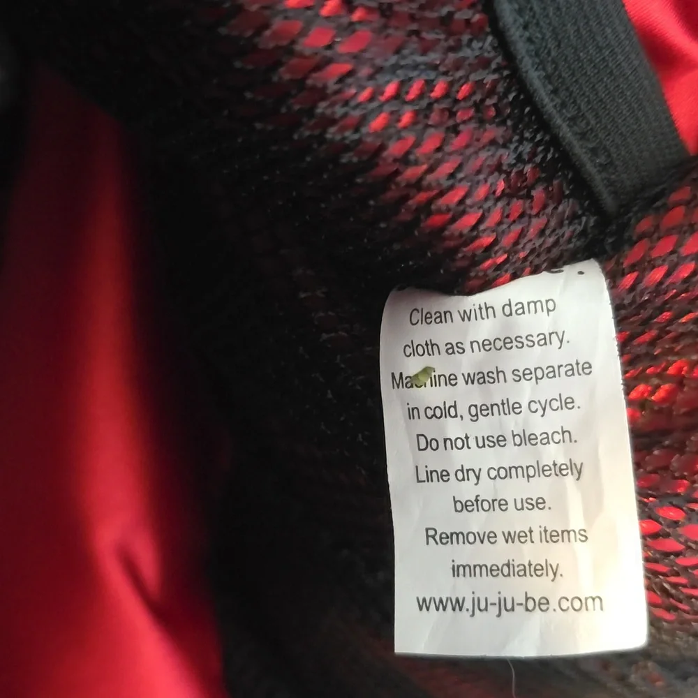 Ju-Ju-Be Black and Red Mesh Tote